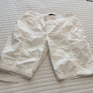 CHAUS White cotton Cargo Shorts
